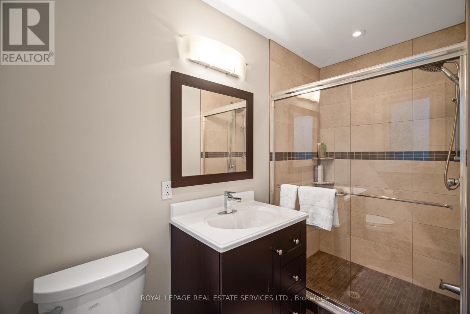 3 Friars Lane, Toronto, Ontario  M9A 1T6 - Photo 25 - W12512504