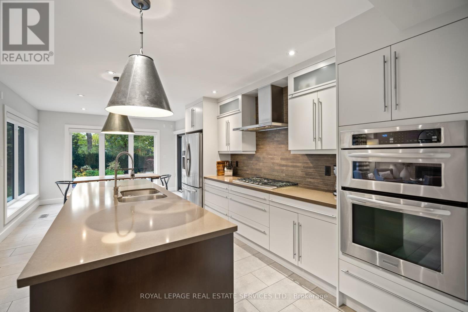 3 Friars Lane, Toronto, Ontario  M9A 1T6 - Photo 8 - W12512504