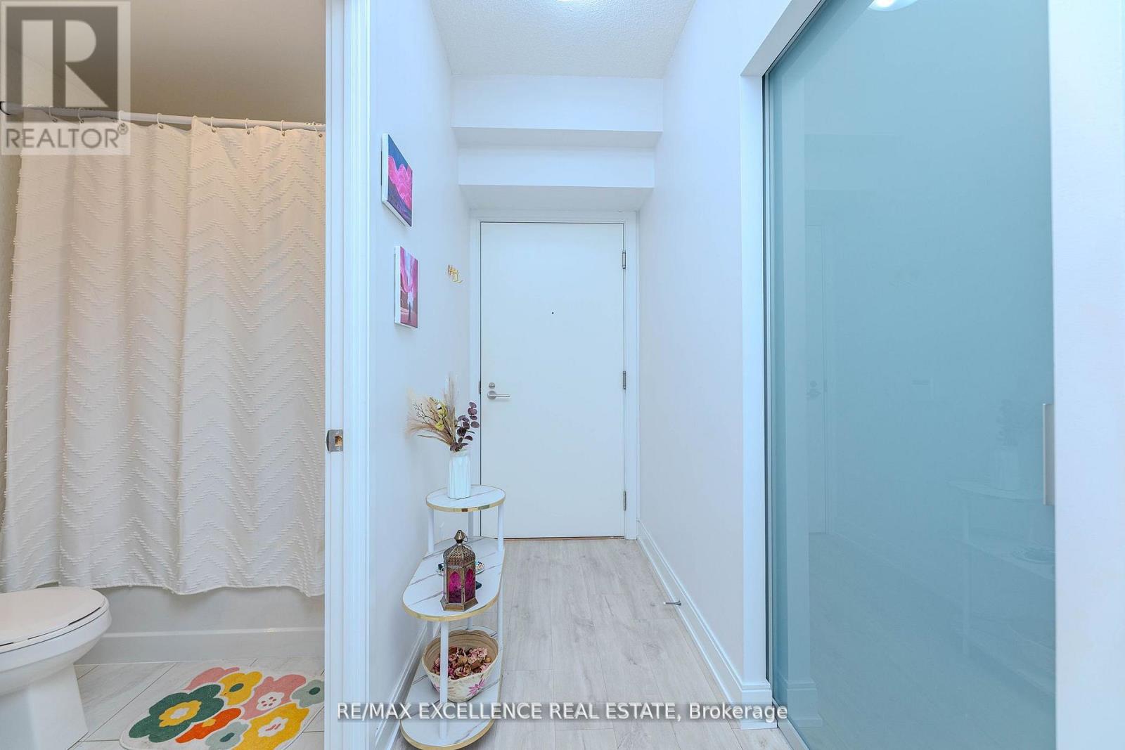 608 - 70 Annie Craig Drive, Toronto (Mimico), Ontario  M8V 0G2 - Photo 8 - W12512512