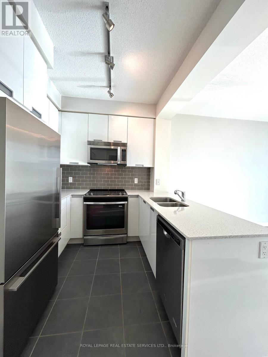 1701 - 55 Eglinton Avenue W, Mississauga, Ontario  L5R 0E4 - Photo 13 - W12512578