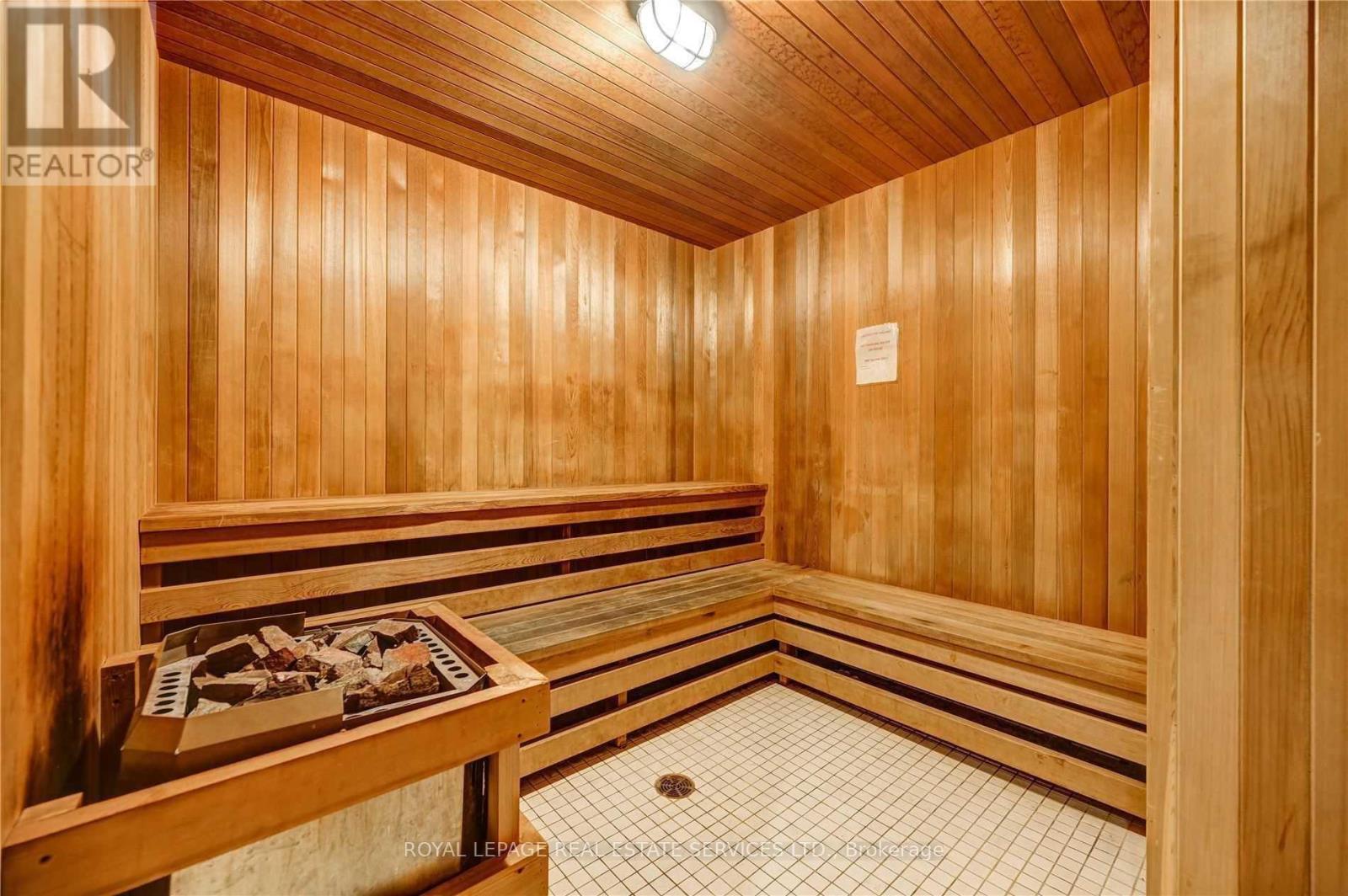 1701 - 55 Eglinton Avenue W, Mississauga, Ontario  L5R 0E4 - Photo 25 - W12512578