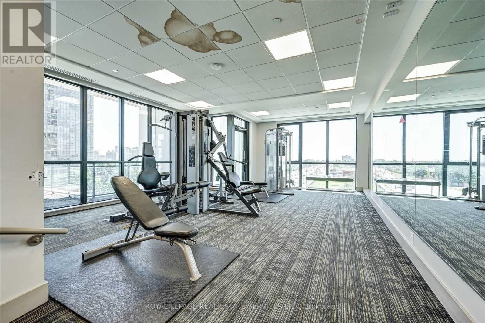 1701 - 55 Eglinton Avenue W, Mississauga, Ontario  L5R 0E4 - Photo 27 - W12512578