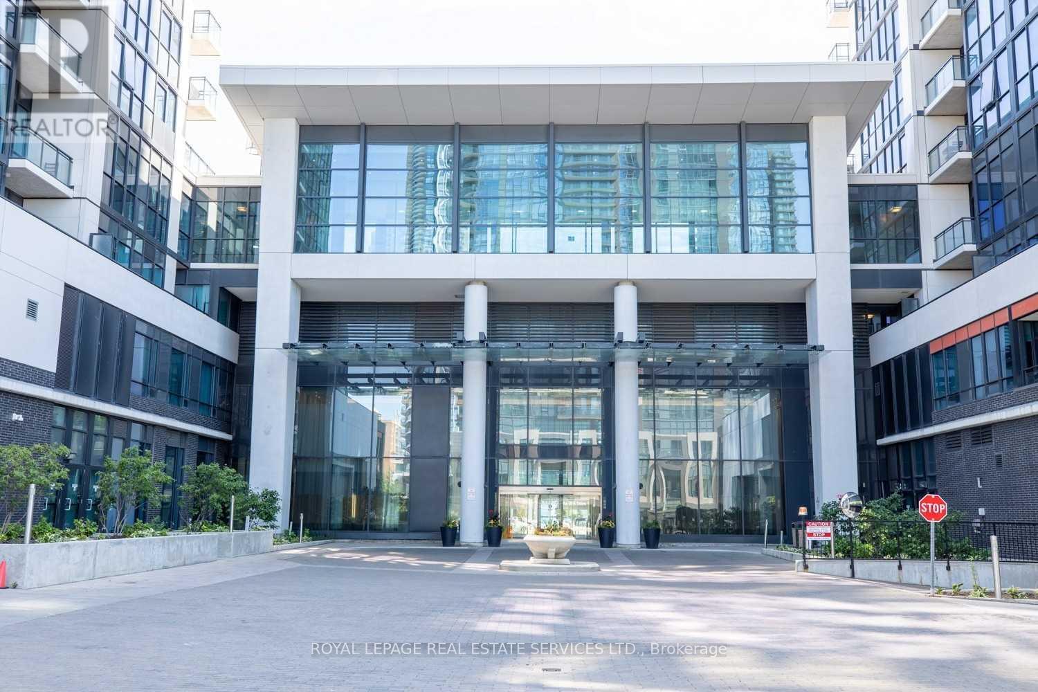 1701 - 55 Eglinton Avenue W, Mississauga, Ontario  L5R 0E4 - Photo 3 - W12512578