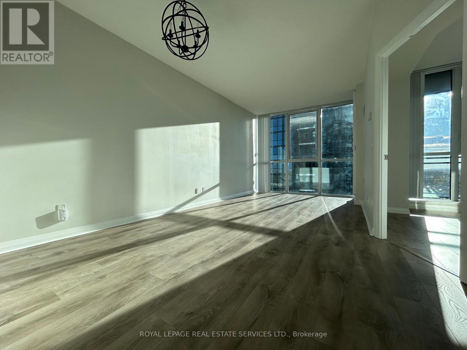 1701 - 55 Eglinton Avenue W, Mississauga, Ontario  L5R 0E4 - Photo 6 - W12512578