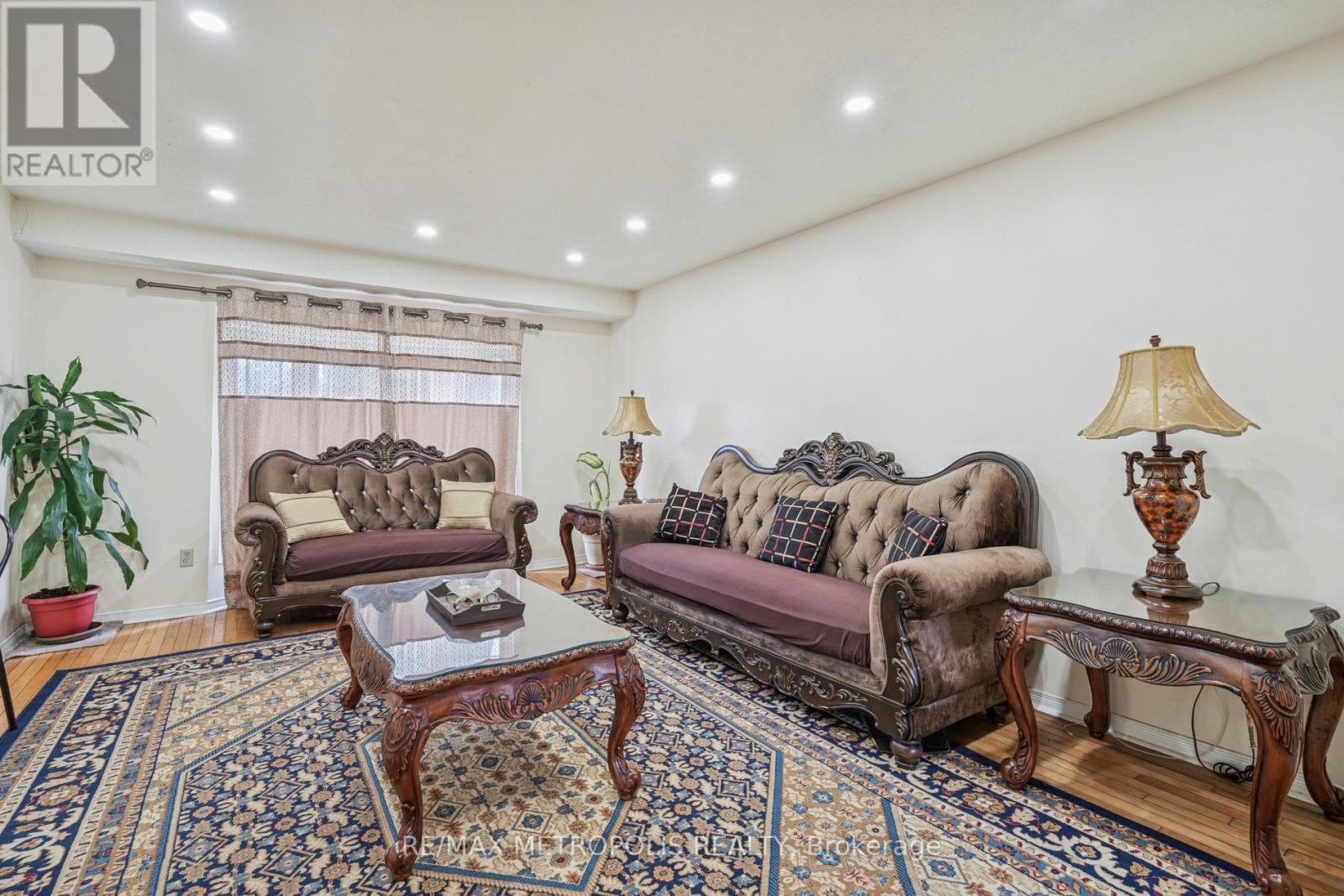 387 Ray Lawson Boulevard, Brampton, Ontario  L6Y 3X7 - Photo 6 - W12512580