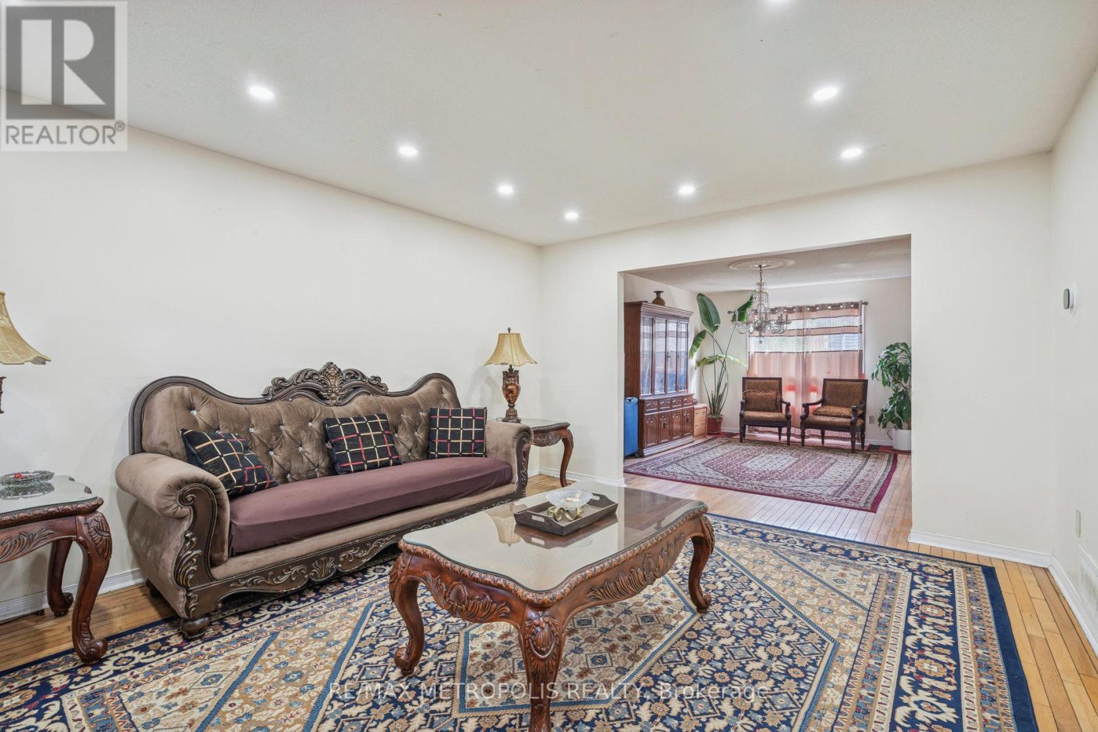 387 Ray Lawson Boulevard, Brampton, Ontario  L6Y 3X7 - Photo 7 - W12512580