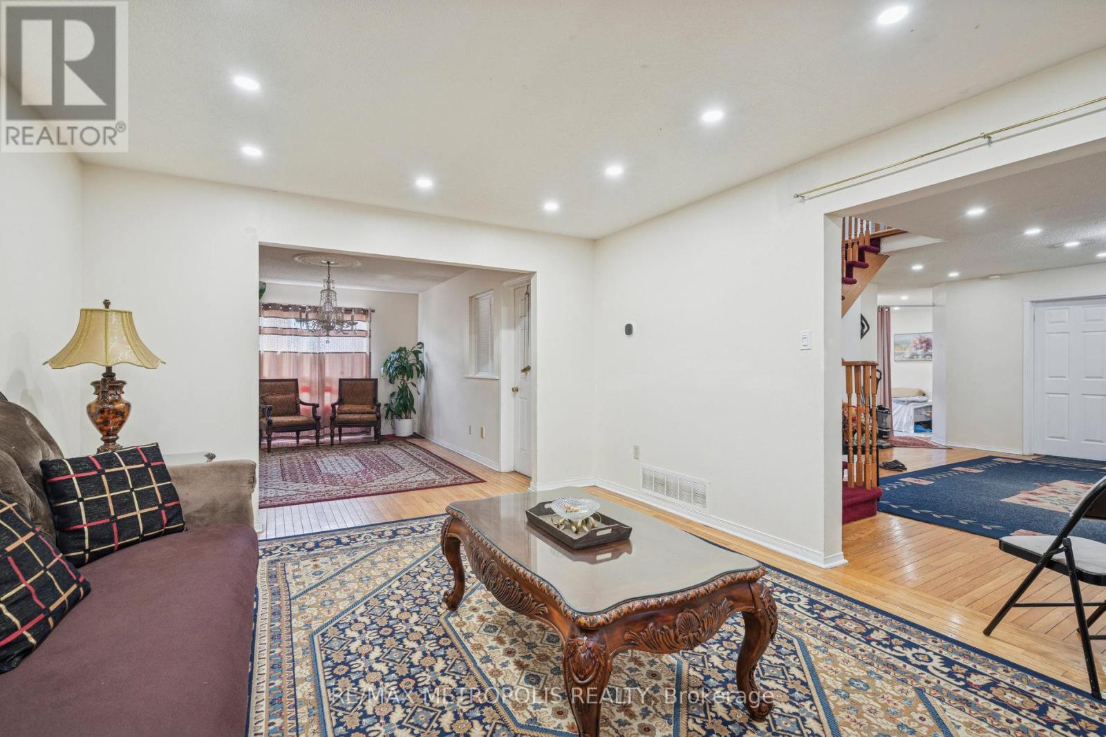 387 Ray Lawson Boulevard, Brampton, Ontario  L6Y 3X7 - Photo 8 - W12512580