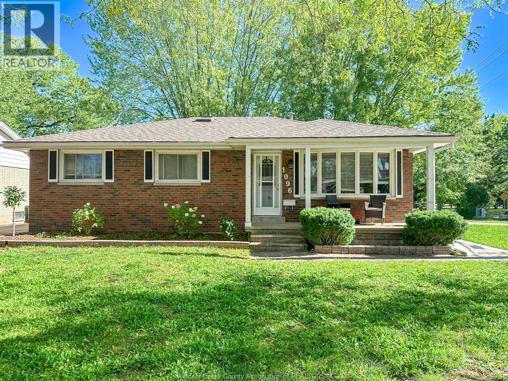 1096 COVENTRY, windsor, Ontario