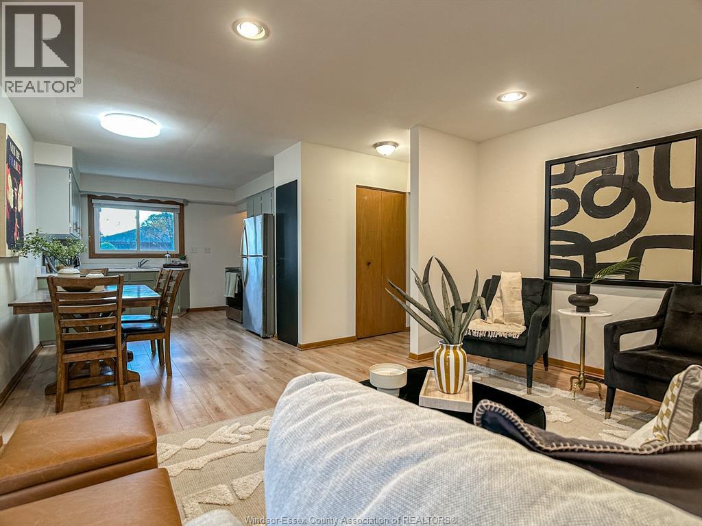 1096 Coventry, Windsor, Ontario N8X 3T6 - Photo 10 - 25028083