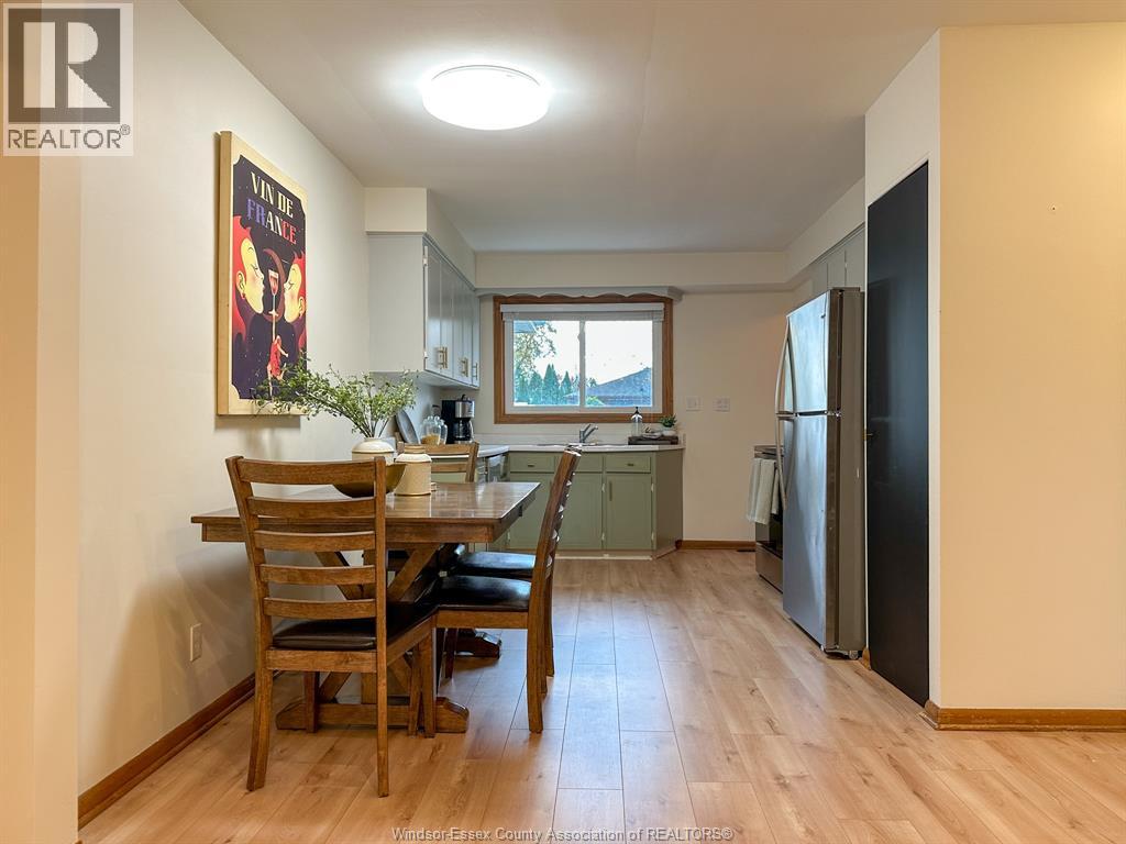 1096 Coventry, Windsor, Ontario N8X 3T6 - Photo 12 - 25028083