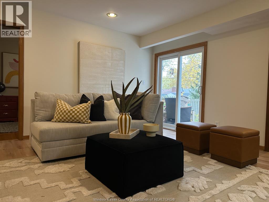 1096 Coventry, Windsor, Ontario N8X 3T6 - Photo 14 - 25028083