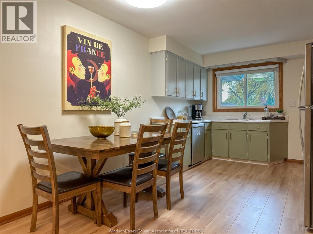 1096 Coventry, Windsor, Ontario N8X 3T6 - Photo 15 - 25028083