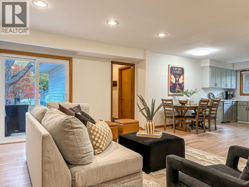 1096 Coventry, Windsor, Ontario N8X 3T6 - Photo 17 - 25028083