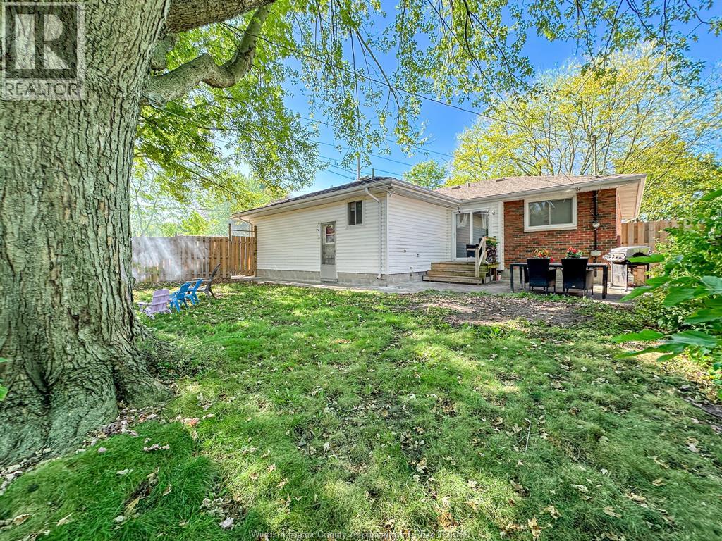 1096 Coventry, Windsor, Ontario N8X 3T6 - Photo 29 - 25028083