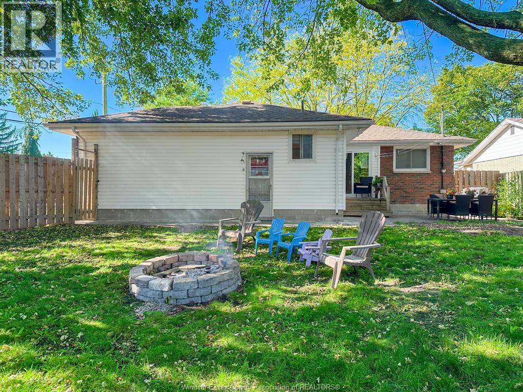 1096 Coventry, Windsor, Ontario N8X 3T6 - Photo 35 - 25028083