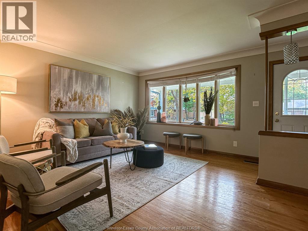 1096 Coventry, Windsor, Ontario N8X 3T6 - Photo 8 - 25028083