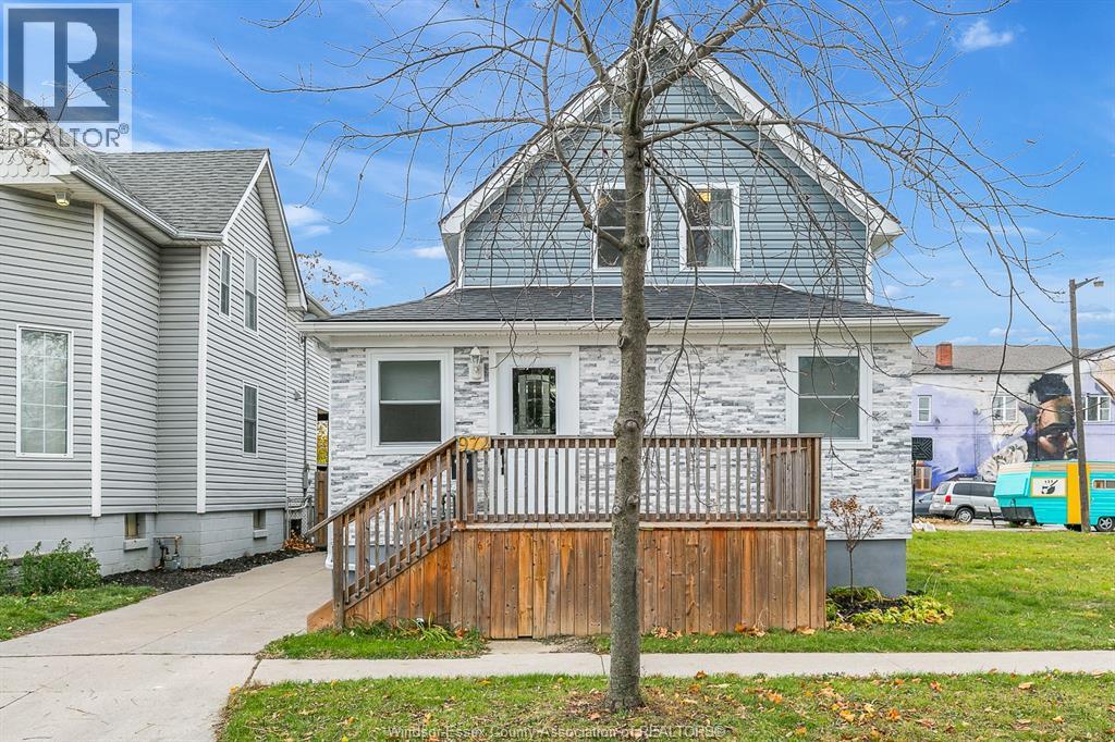 974 MAISONVILLE Unit# UPPER, windsor, Ontario