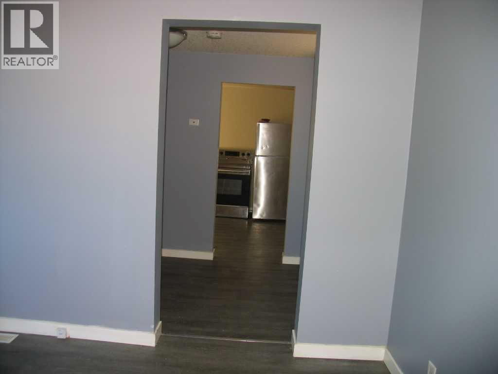 807 The Broadway Street, Standard, Alberta  T0J 3G0 - Photo 10 - A2268886