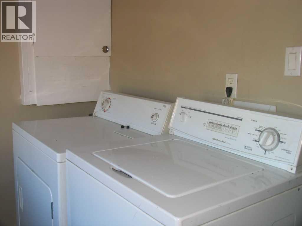 807 The Broadway Street, Standard, Alberta  T0J 3G0 - Photo 14 - A2268886