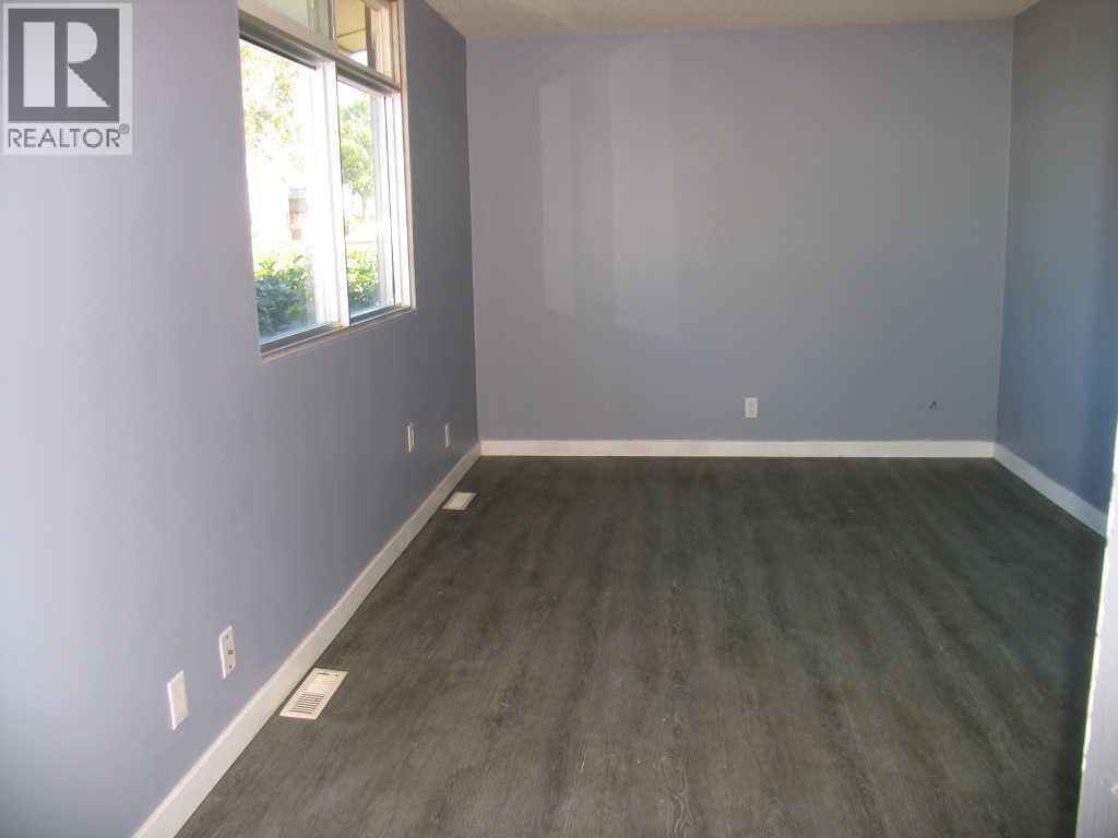 807 The Broadway Street, Standard, Alberta  T0J 3G0 - Photo 7 - A2268886