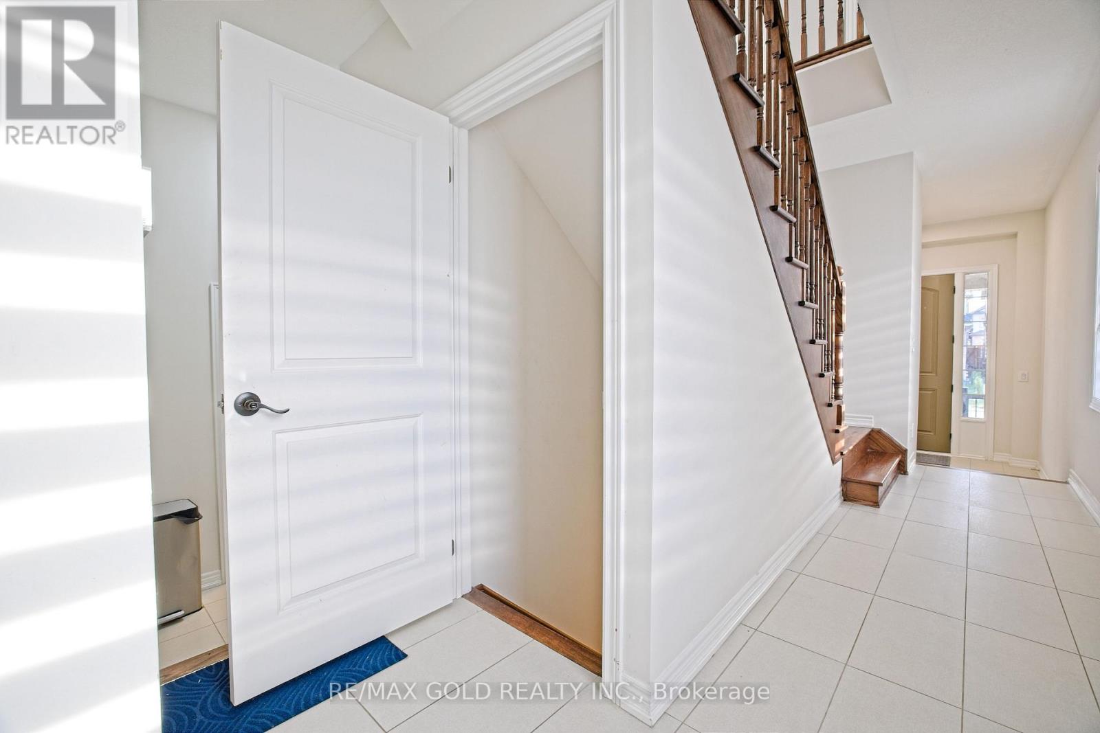 71 Gloria Street, Kitchener, Ontario  N2R 0R4 - Photo 14 - X12512348