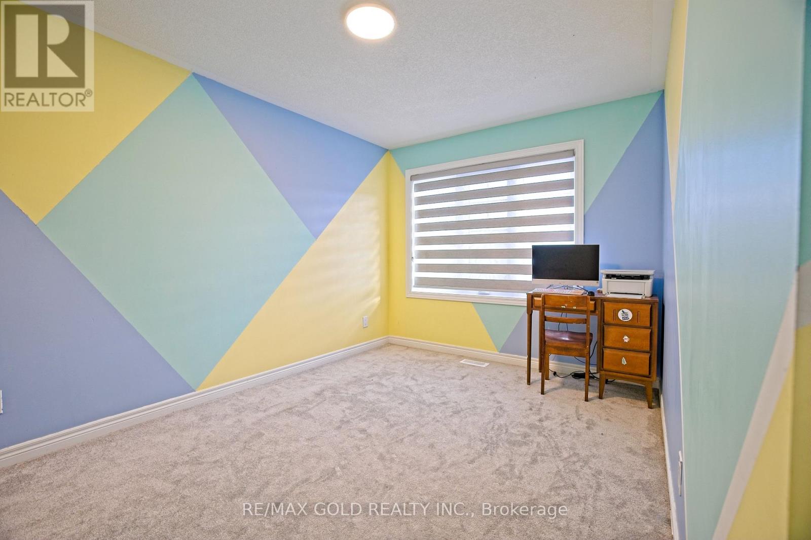 71 Gloria Street, Kitchener, Ontario  N2R 0R4 - Photo 16 - X12512348