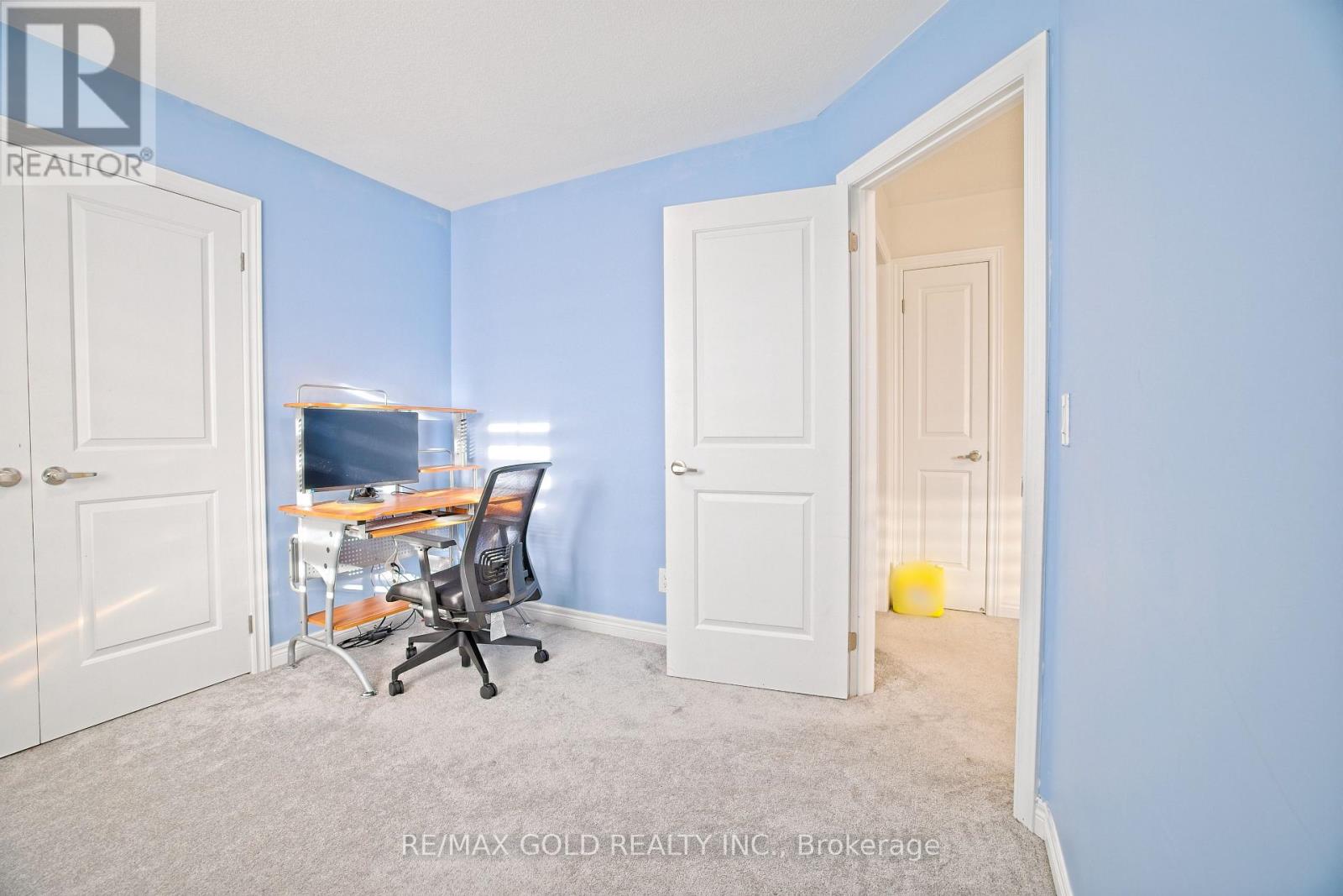 71 Gloria Street, Kitchener, Ontario  N2R 0R4 - Photo 24 - X12512348