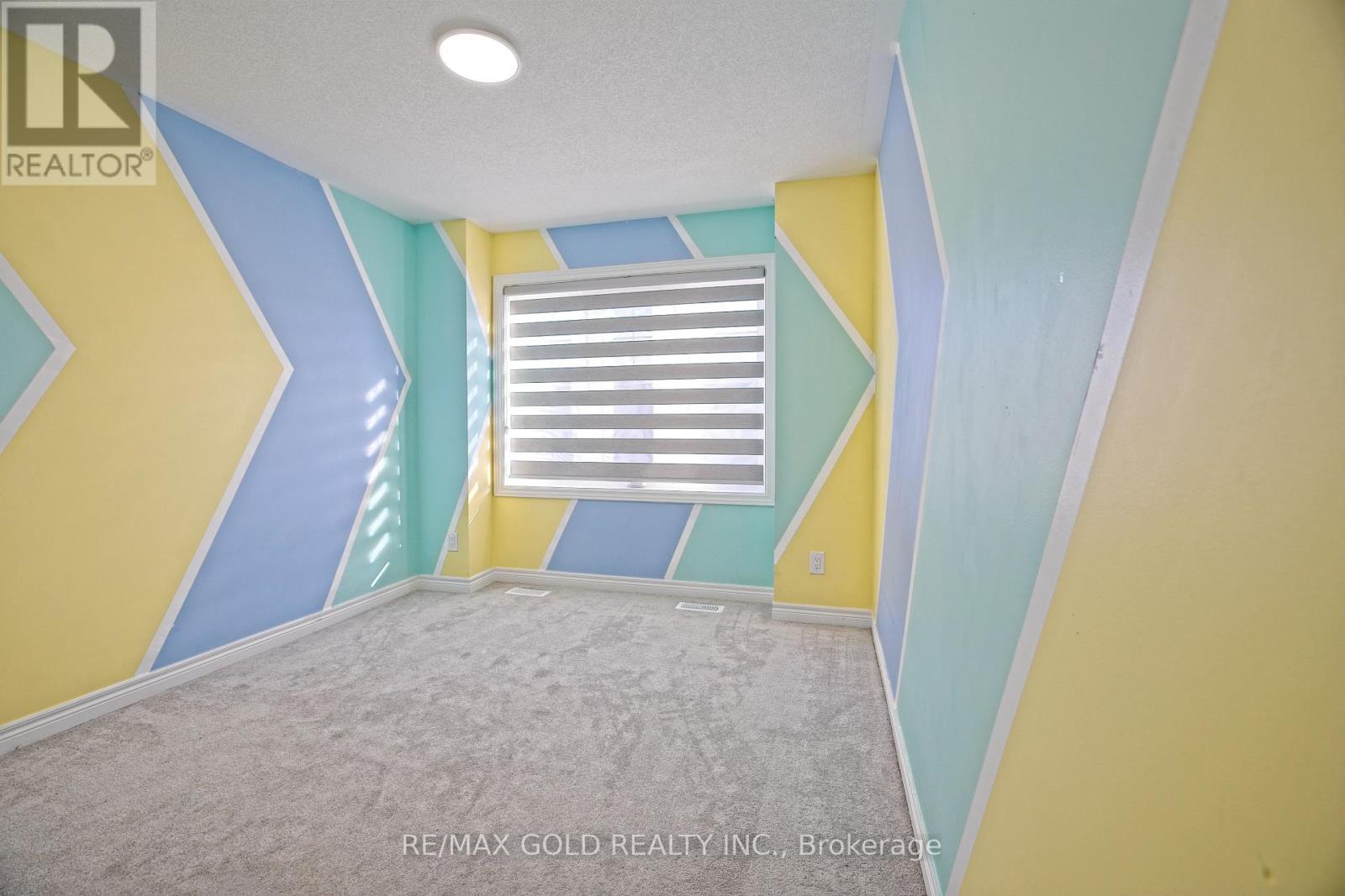 71 Gloria Street, Kitchener, Ontario  N2R 0R4 - Photo 33 - X12512348