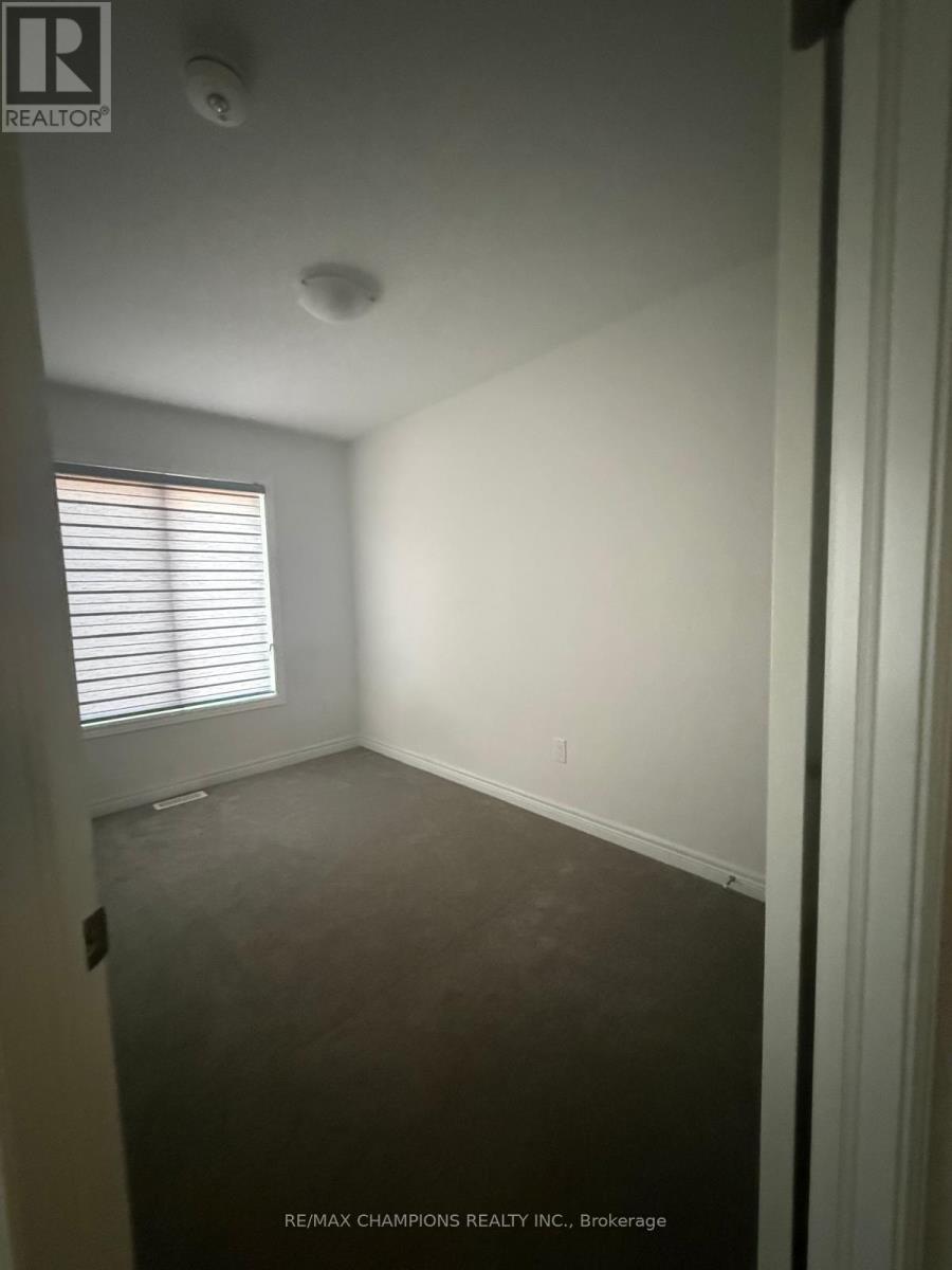 10 Radison Lane, Hamilton, Ontario  L8H 0B5 - Photo 15 - X12512380