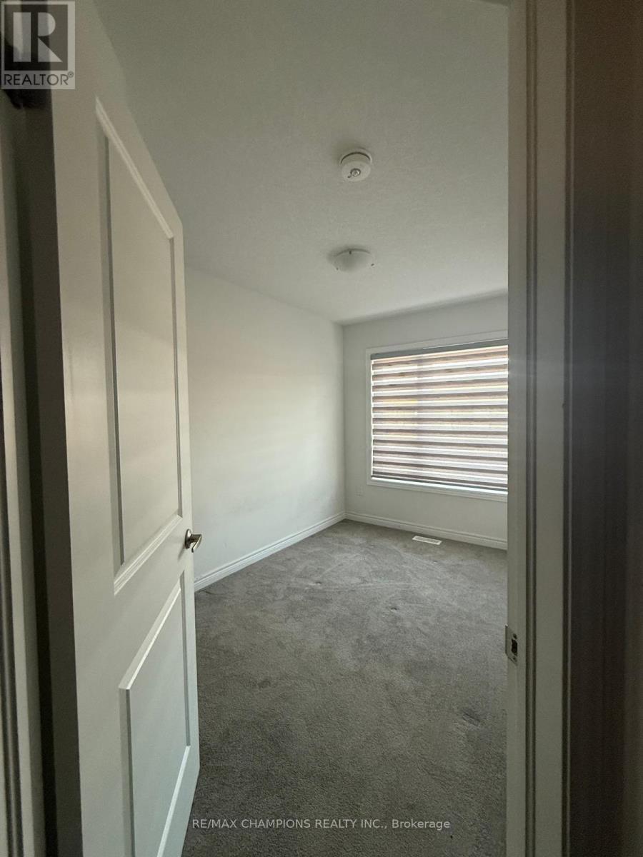 10 Radison Lane, Hamilton, Ontario  L8H 0B5 - Photo 17 - X12512380