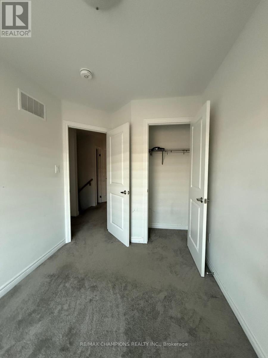 10 Radison Lane, Hamilton, Ontario  L8H 0B5 - Photo 19 - X12512380