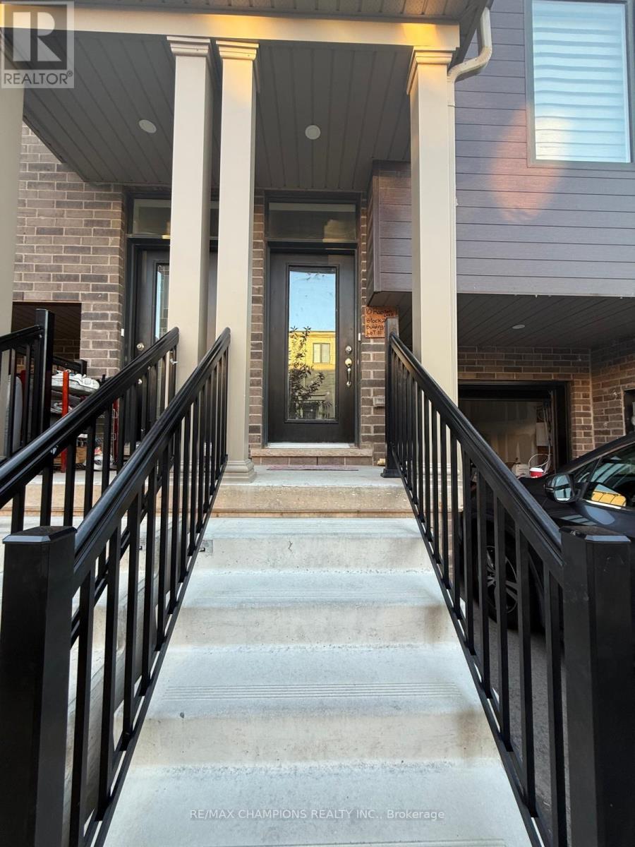 10 Radison Lane, Hamilton, Ontario  L8H 0B5 - Photo 2 - X12512380