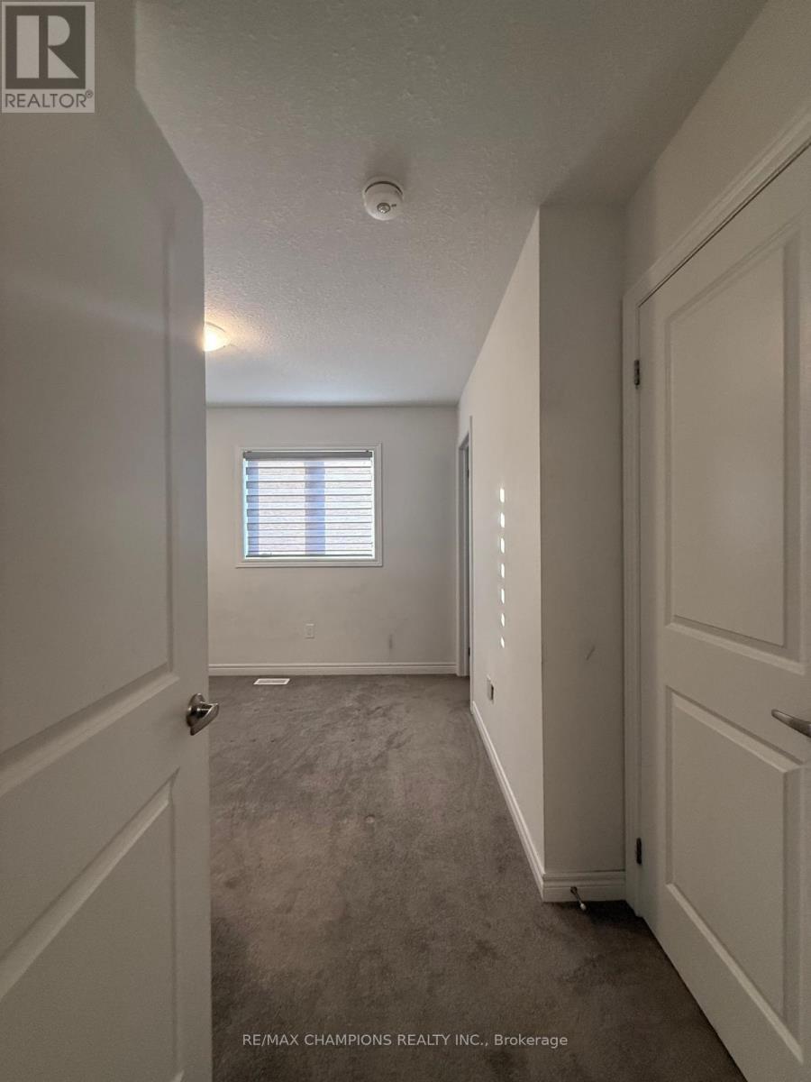 10 Radison Lane, Hamilton, Ontario  L8H 0B5 - Photo 20 - X12512380