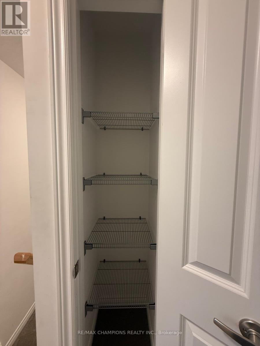 10 Radison Lane, Hamilton, Ontario  L8H 0B5 - Photo 26 - X12512380