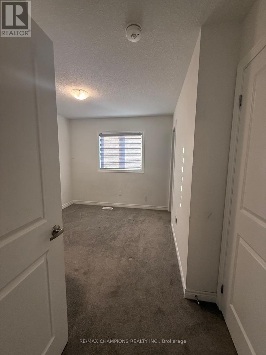 10 Radison Lane, Hamilton, Ontario  L8H 0B5 - Photo 27 - X12512380