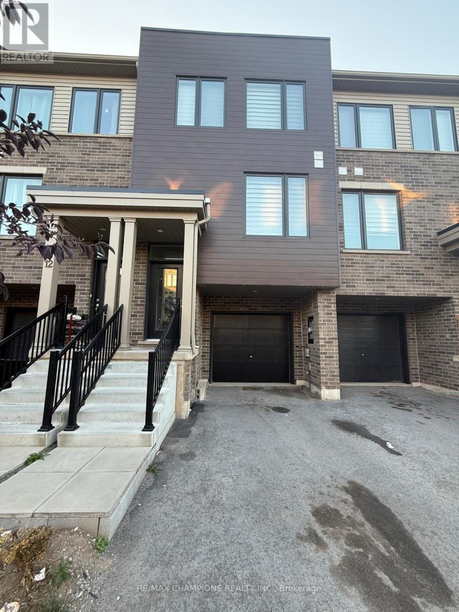 10 Radison Lane, Hamilton, Ontario  L8H 0B5 - Photo 3 - X12512380