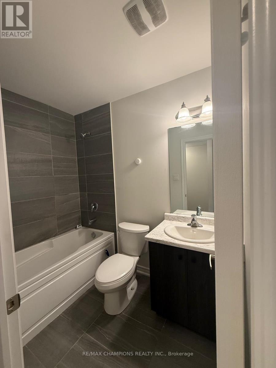 10 Radison Lane, Hamilton, Ontario  L8H 0B5 - Photo 30 - X12512380