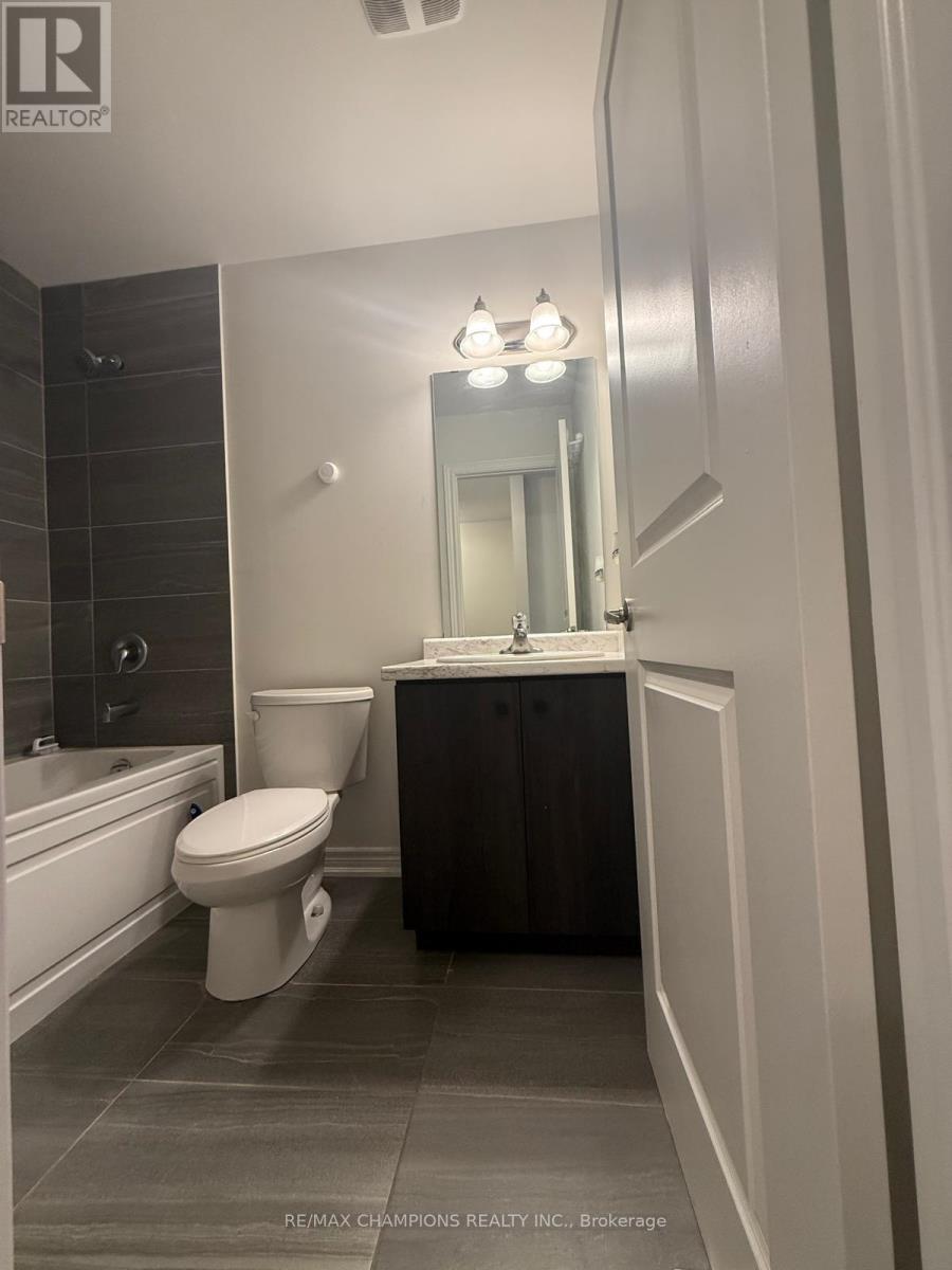 10 Radison Lane, Hamilton, Ontario  L8H 0B5 - Photo 31 - X12512380