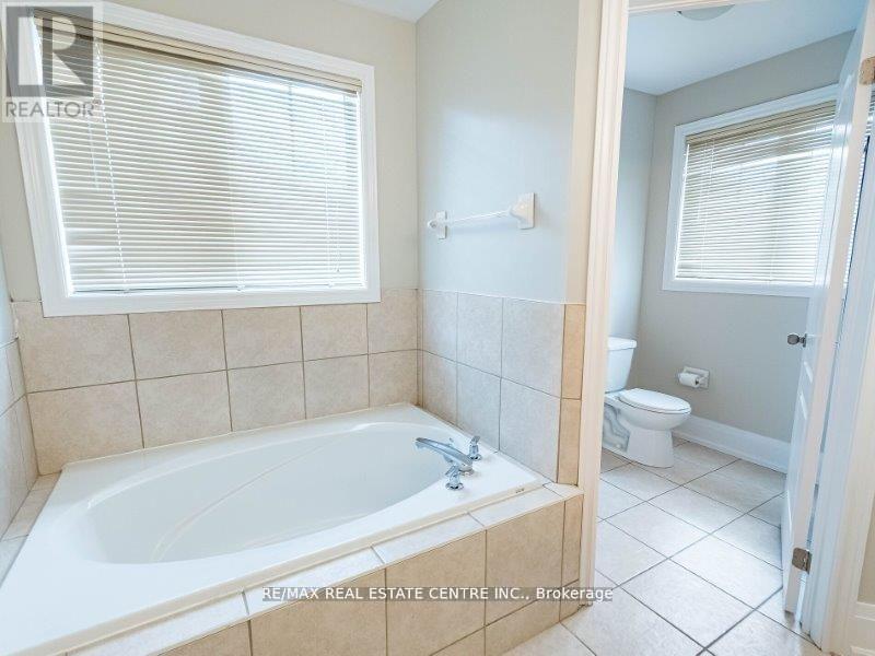 4 Panorama Way, Hamilton, Ontario  L8E 6C6 - Photo 26 - X12512392