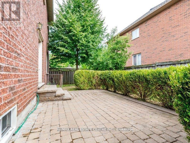 4 Panorama Way, Hamilton, Ontario  L8E 6C6 - Photo 38 - X12512392