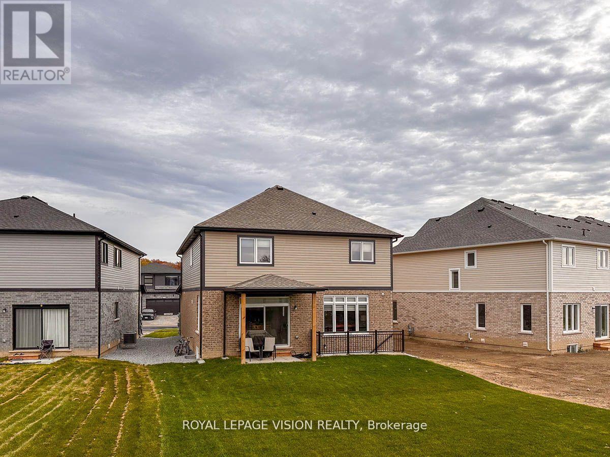 155 Bur Oak Drive, Thorold, Ontario  L2V 4Y6 - Photo 31 - X12512420