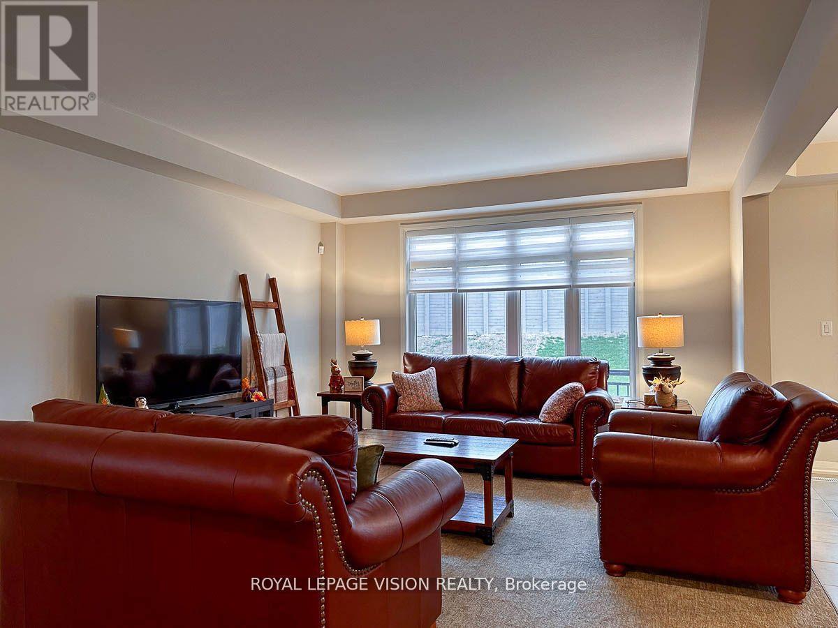 155 Bur Oak Drive, Thorold, Ontario  L2V 4Y6 - Photo 4 - X12512420