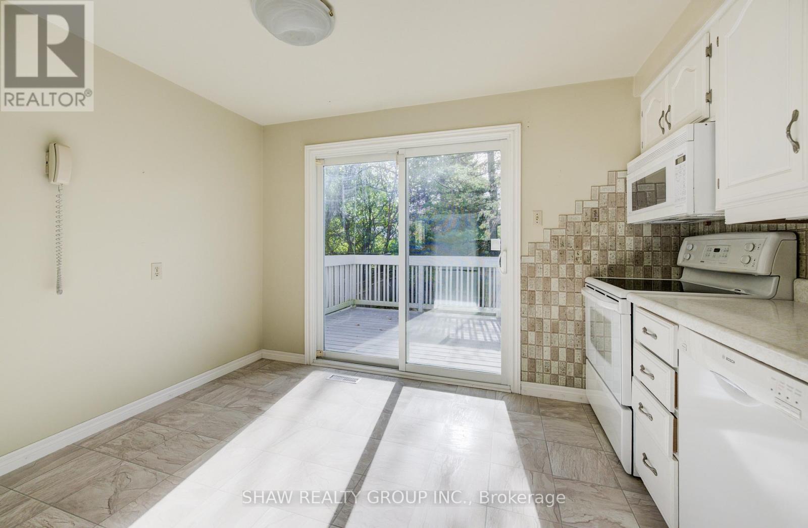 14 Broadview Court, Kitchener, Ontario  N2A 2X8 - Photo 15 - X12512462