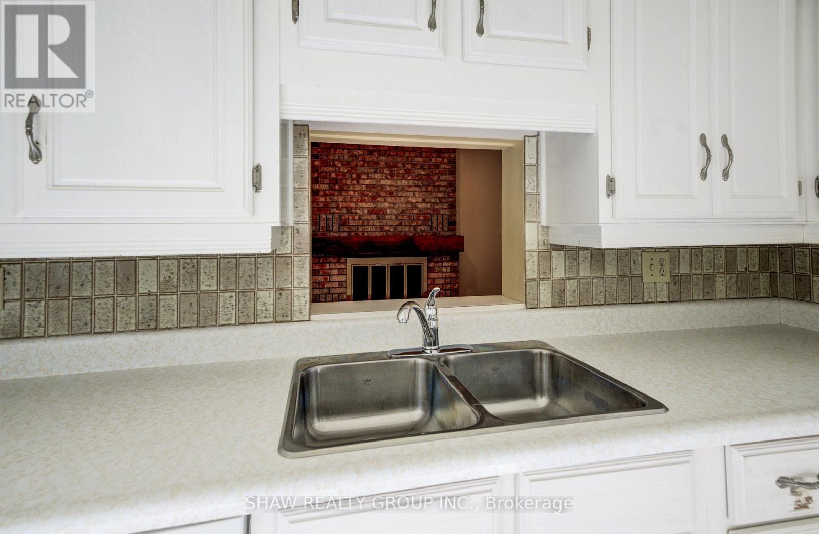 14 Broadview Court, Kitchener, Ontario  N2A 2X8 - Photo 17 - X12512462