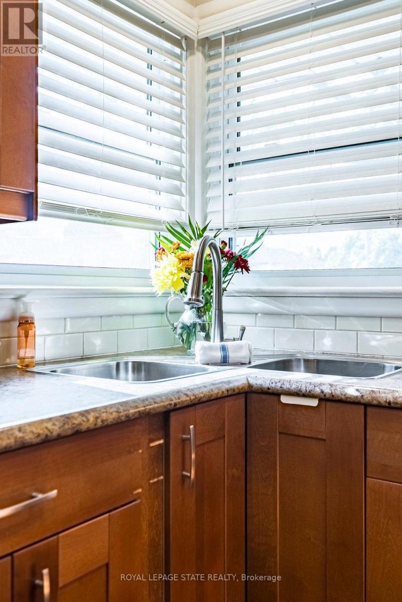 105 Mcelroy Road E, Hamilton, Ontario  L9A 1Z1 - Photo 11 - X12512490