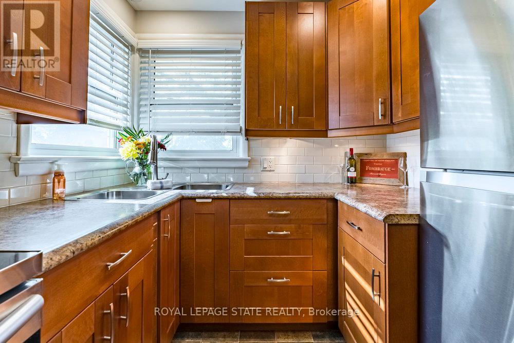 105 Mcelroy Road E, Hamilton, Ontario  L9A 1Z1 - Photo 13 - X12512490