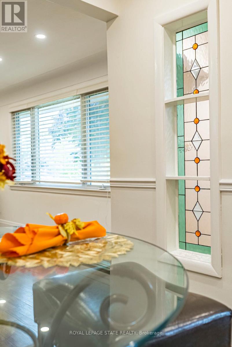 105 Mcelroy Road E, Hamilton, Ontario  L9A 1Z1 - Photo 9 - X12512490