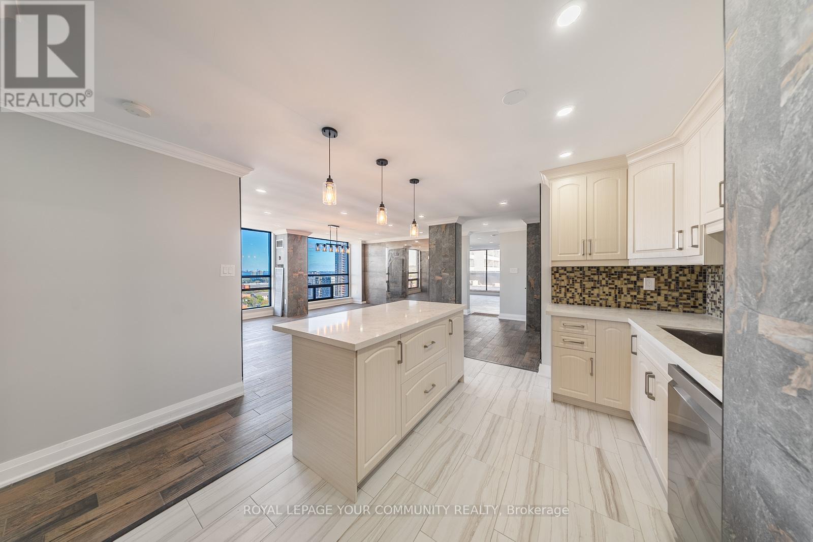 Ph3 - 222 Jackson Street, Hamilton, Ontario  L8P 4S5 - Photo 16 - X12512524