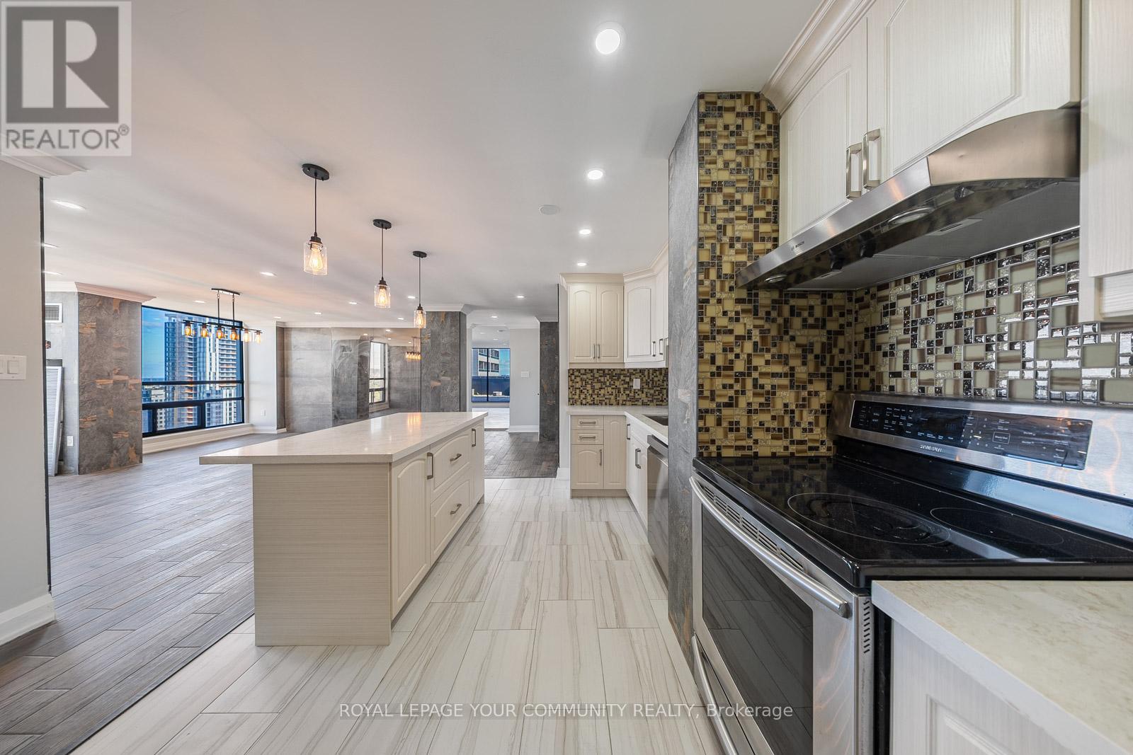 Ph3 - 222 Jackson Street, Hamilton, Ontario  L8P 4S5 - Photo 17 - X12512524