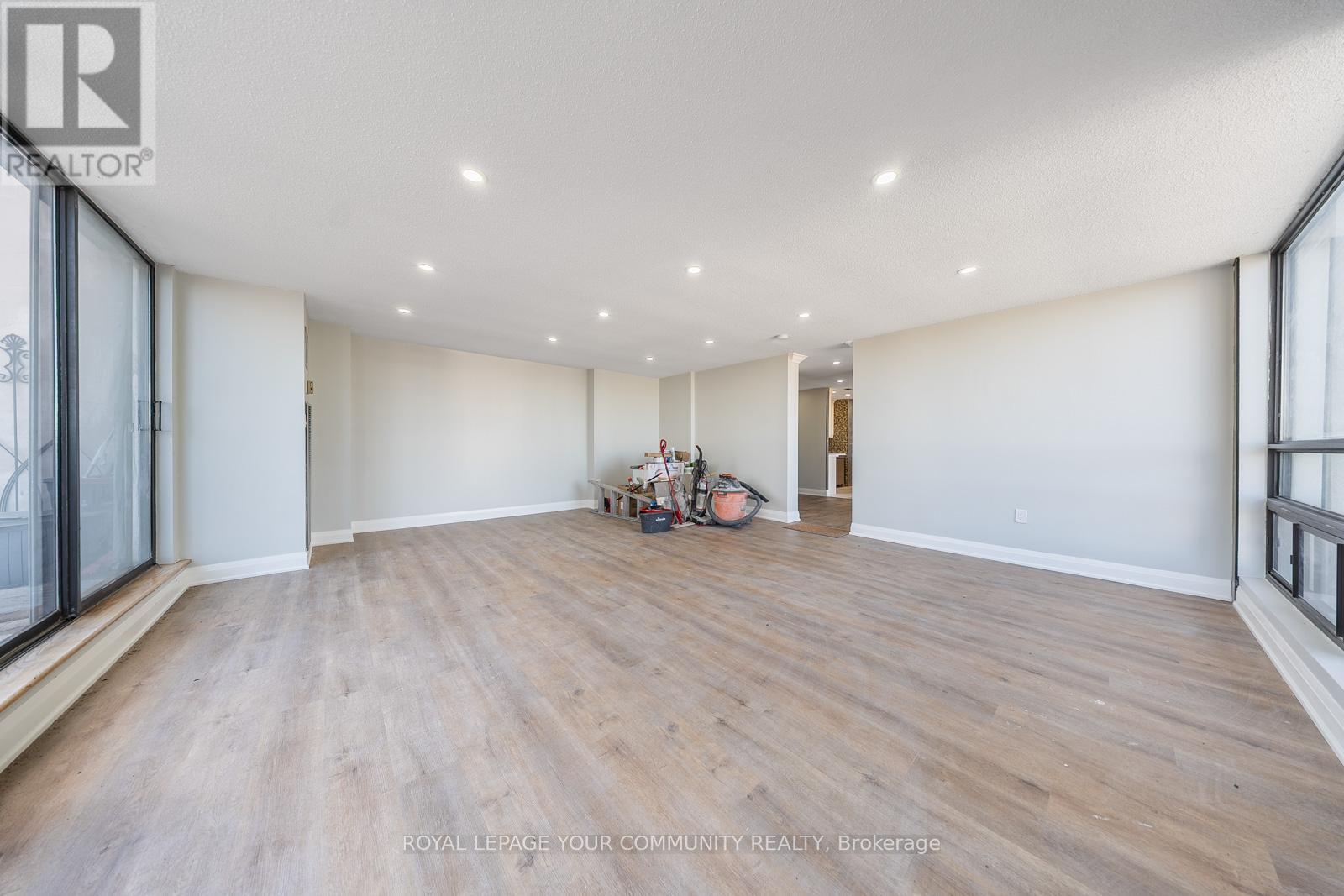 Ph3 - 222 Jackson Street, Hamilton, Ontario  L8P 4S5 - Photo 19 - X12512524